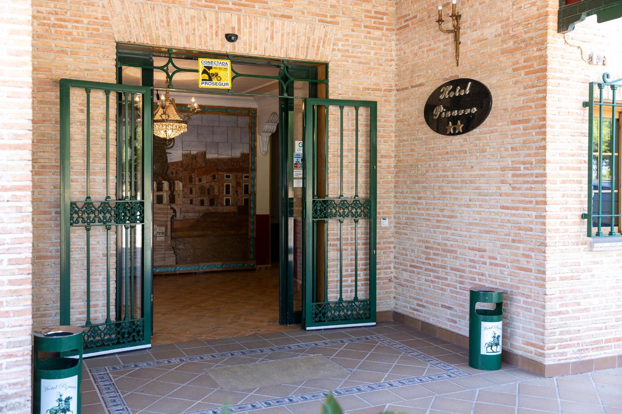 Hotel Pizarro Humanes de Madrid Zewnętrze zdjęcie