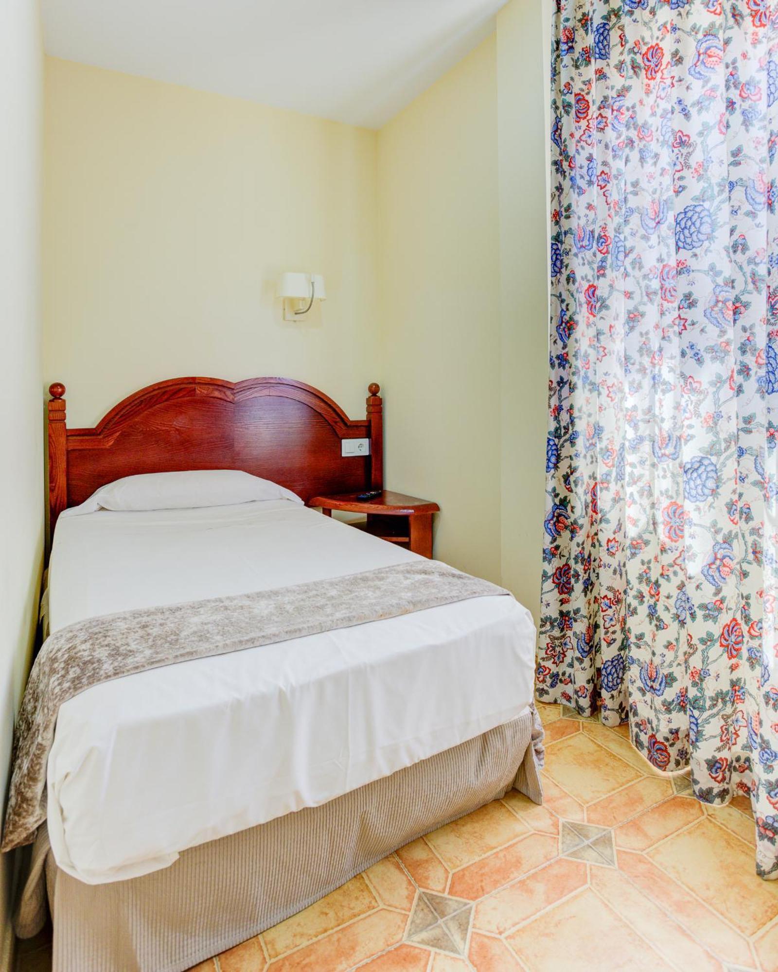 Hotel Pizarro Humanes de Madrid Zewnętrze zdjęcie